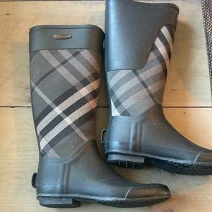 Burberry rain boots